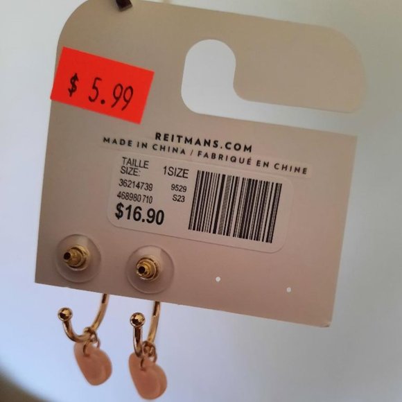 Free with Purchase Reitman's Earring - Picture 2 of 3